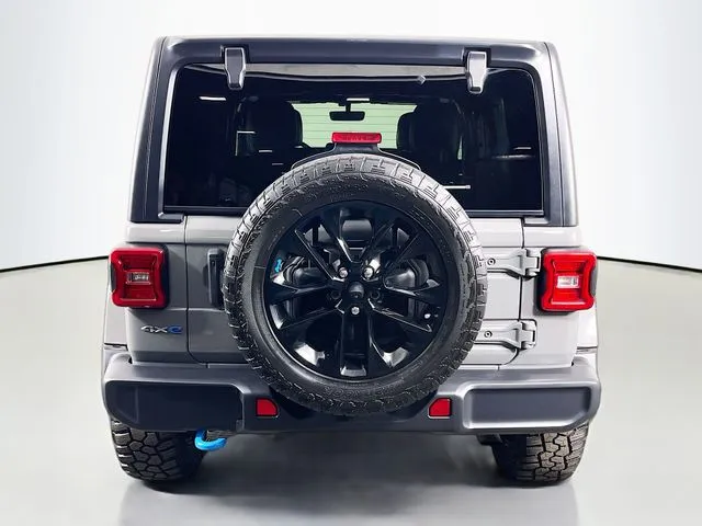 2022 Jeep Wrangler Unlimited Sahara 4XE - Photo 8