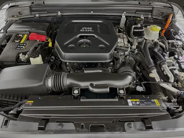 2022 Jeep Wrangler Unlimited Sahara 4XE - Photo 31