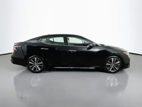 More photos of 2019 Nissan Maxima 3.5 SL at Superior Motor Company, MD