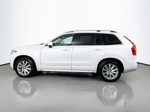 Photos of 2017 Volvo XC90 T6 Momentum for sale in Bel Air, MD at Superior Motor Company