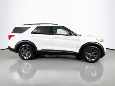 More photos of 2024 Ford Explorer XLT at Superior Motor Company, MD