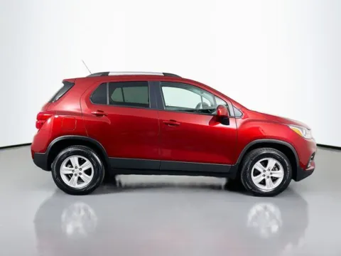 More photos of 2022 Chevrolet Trax LT at Superior Motor Company, MD