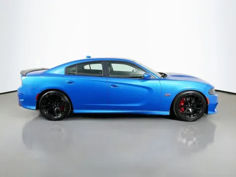 More photos of 2019 Dodge Charger R/T Scat Pack at Superior Motor Company, MD