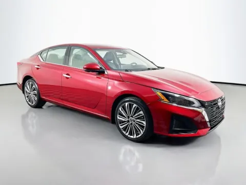 More photos of 2023 Nissan Altima 2.5 SL at Superior Motor Company, MD