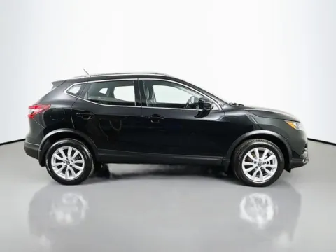 More photos of 2022 Nissan Rogue Sport SV at Superior Motor Company, MD
