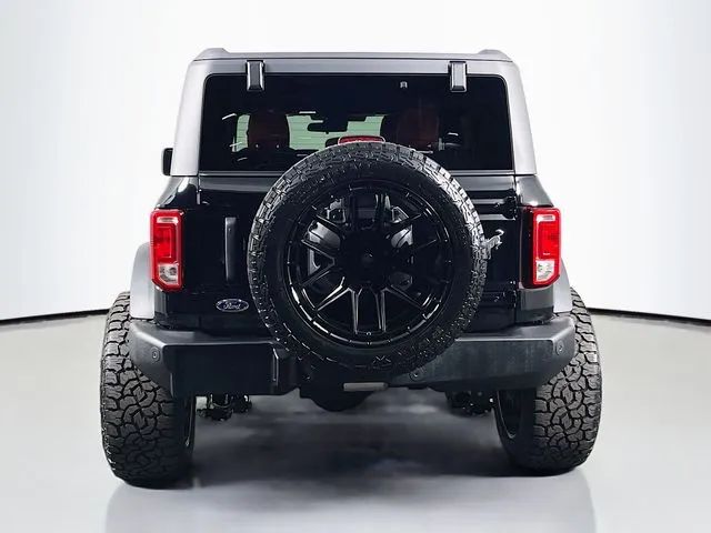 Ford Bronco photo 8