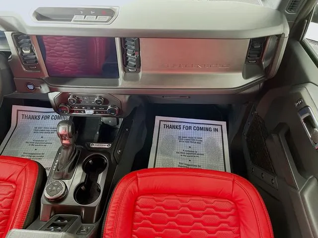 Ford Bronco photo 13