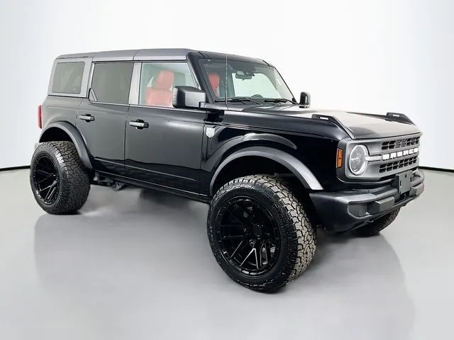 Ford Bronco photo 4