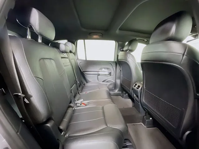 Mercedes-Benz GLB photo 19