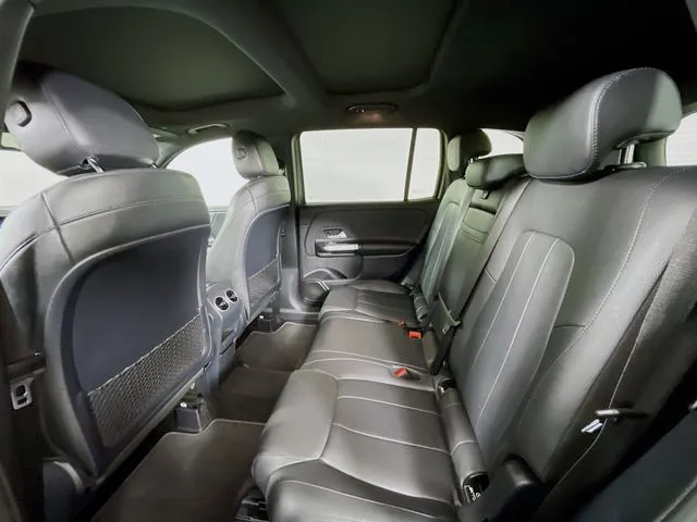 Mercedes-Benz GLB photo 18