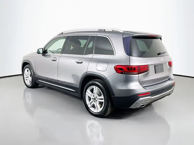 Mercedes-Benz GLB photo 3