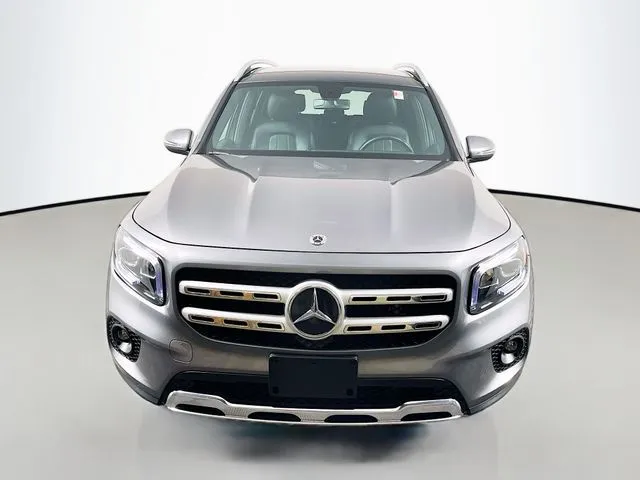 Mercedes-Benz GLB photo 7
