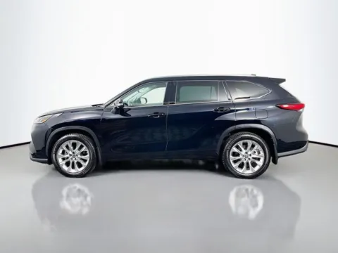 Photos of 2021 Toyota Highlander Limited for sale in Bel Air, MD at Superior Motor Company
