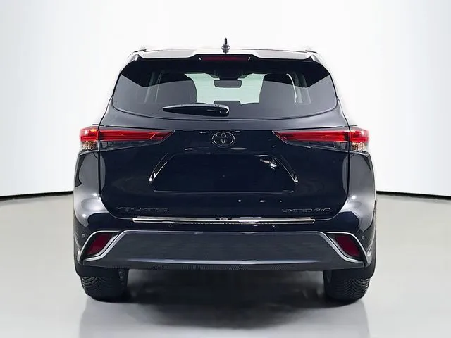 Toyota Highlander photo 8
