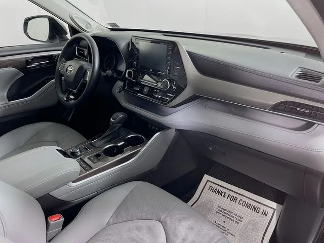 Toyota Highlander photo 14