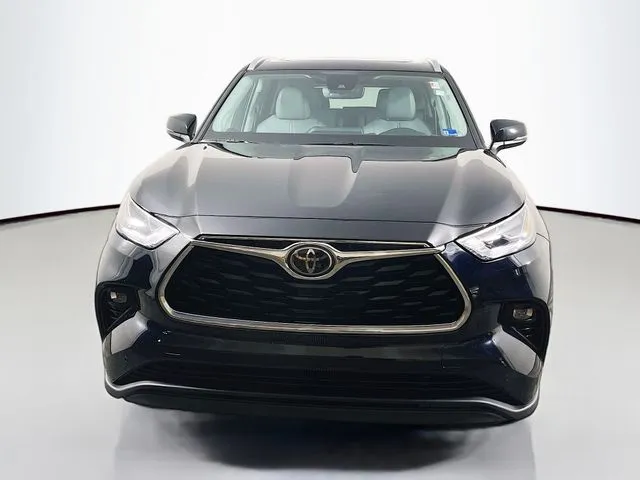 Toyota Highlander photo 7