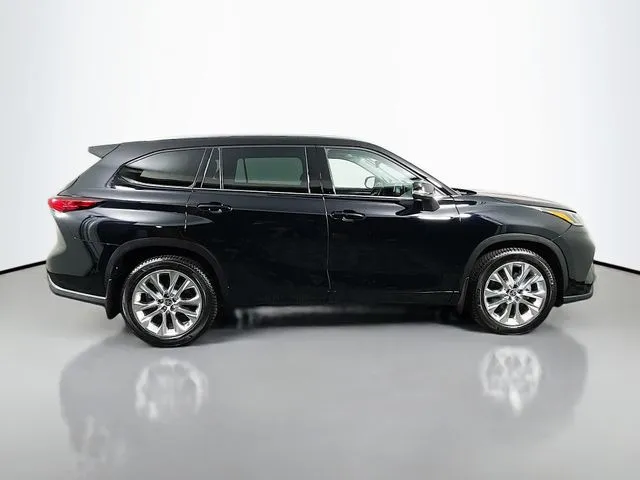 Toyota Highlander photo 5