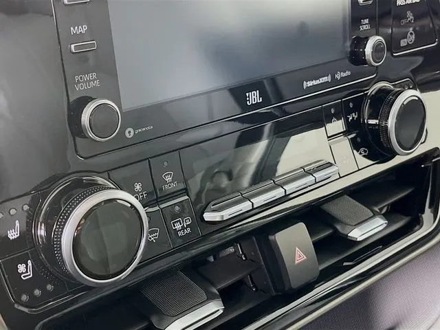 Toyota Highlander photo 24