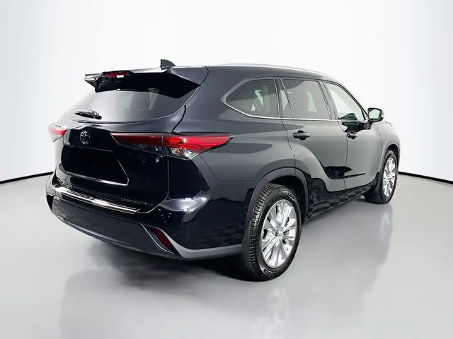 Toyota Highlander photo 6