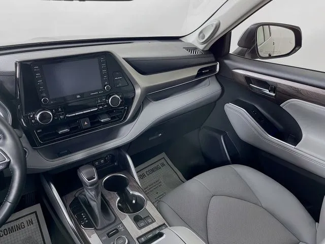 Toyota Highlander photo 13
