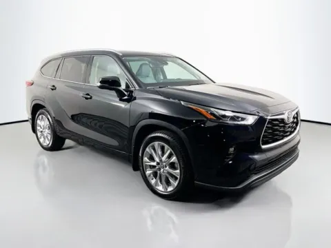 More photos of 2021 Toyota Highlander Limited at Superior Motor Company, MD