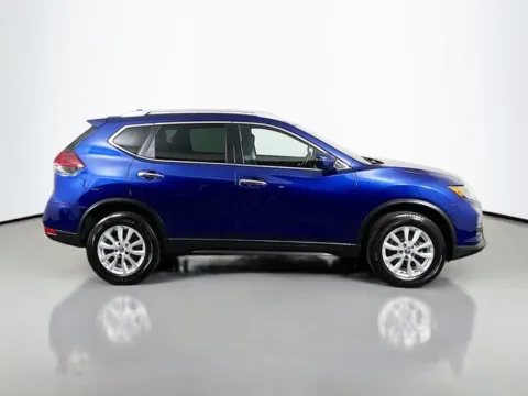 More photos of 2019 Nissan Rogue SV at Superior Motor Company, MD