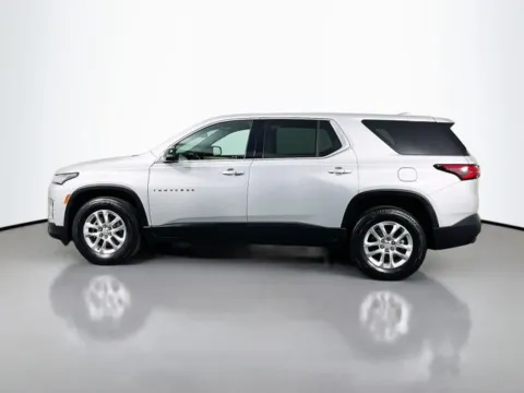 Photos of 2022 Chevrolet Traverse LS for sale in Bel Air, MD at Superior Motor Company