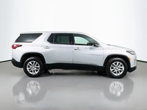 More photos of 2022 Chevrolet Traverse LS at Superior Motor Company, MD