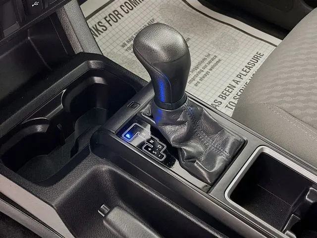 Toyota Tacoma photo 23