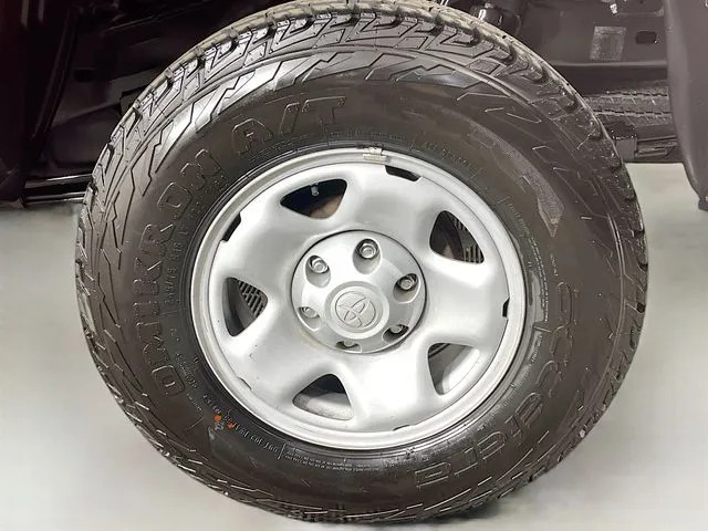 Toyota Tacoma photo 29