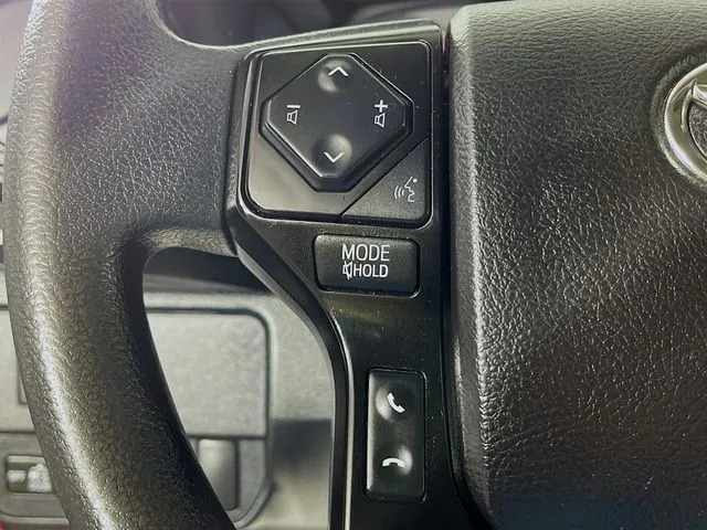 Toyota Tacoma photo 11