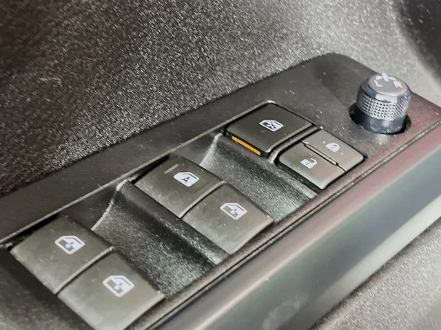 Toyota Tacoma photo 26