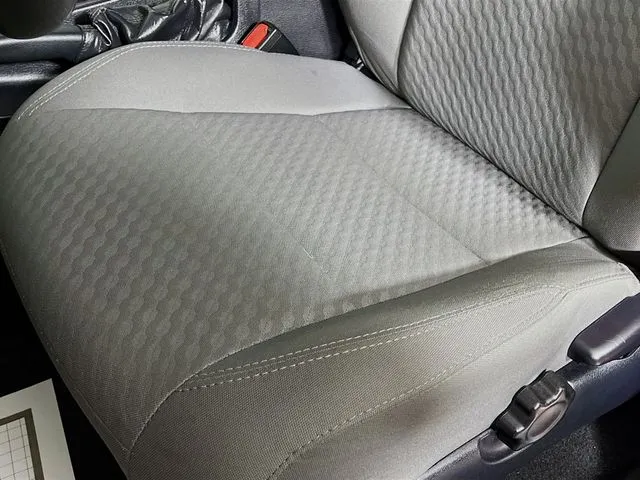 Toyota Tacoma photo 16