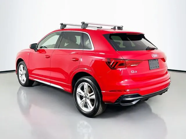 Audi Q3 photo 3