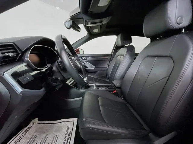 Audi Q3 photo 15