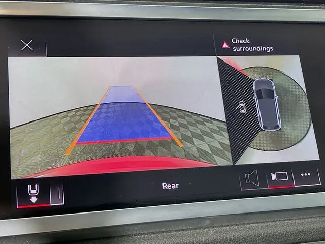 Audi Q3 photo 22