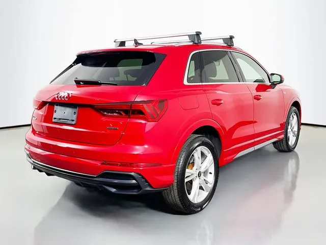Audi Q3 photo 6