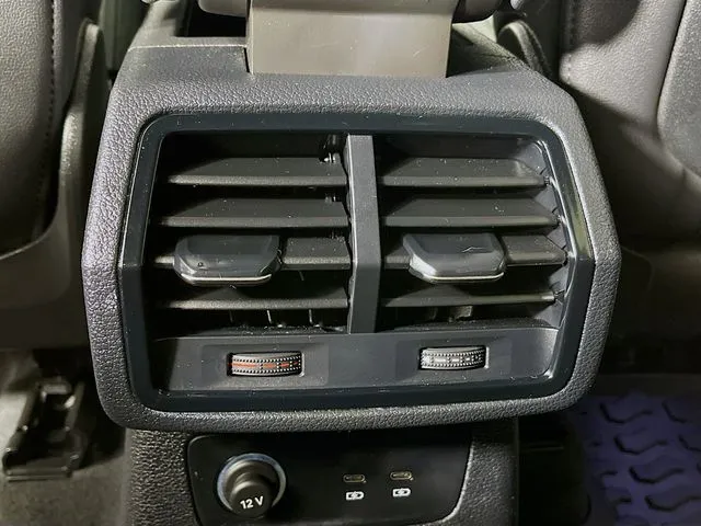 Audi Q3 photo 29