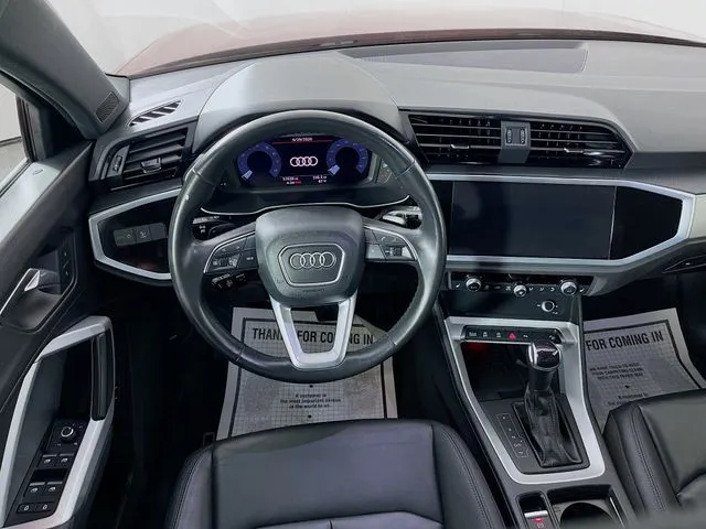 Audi Q3 photo 10