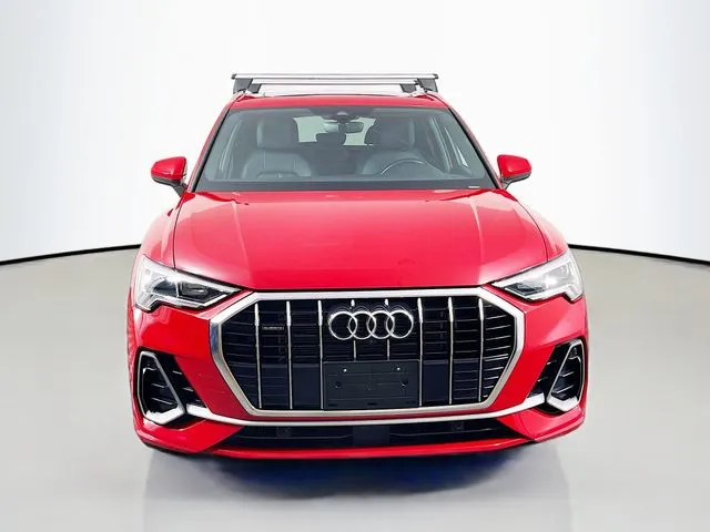 Audi Q3 photo 7