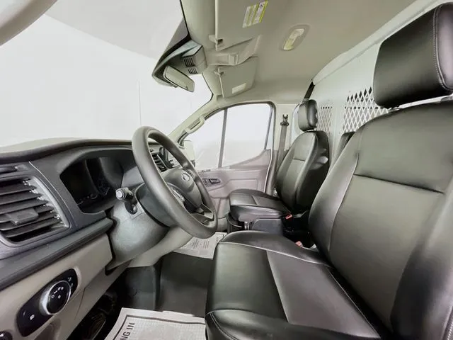 Ford Transit-350 photo 15