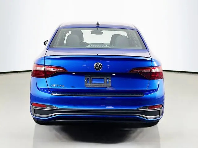Volkswagen Jetta photo 8