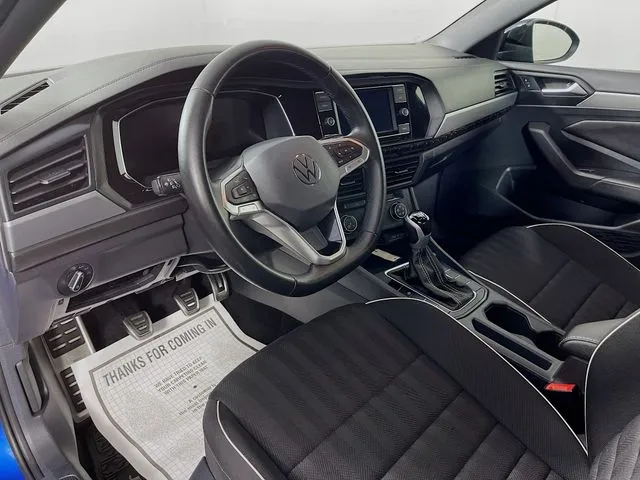 Volkswagen Jetta photo 9