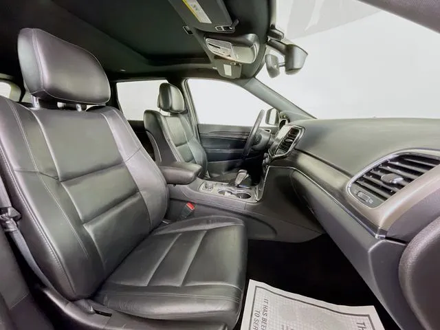 Jeep Grand Cherokee photo 17