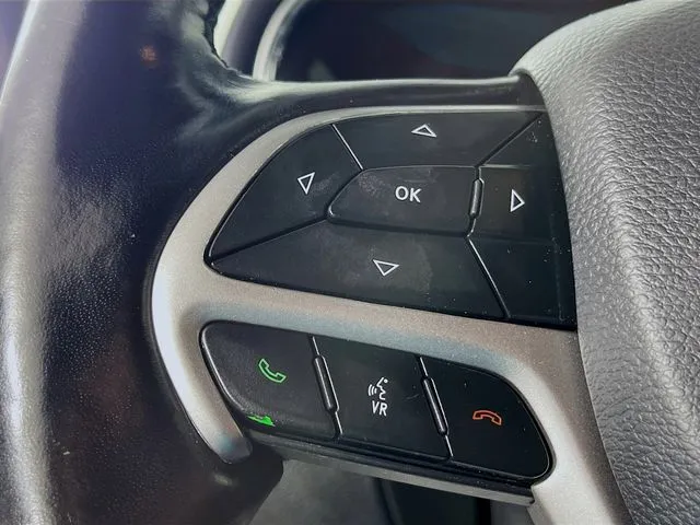 Jeep Grand Cherokee photo 11