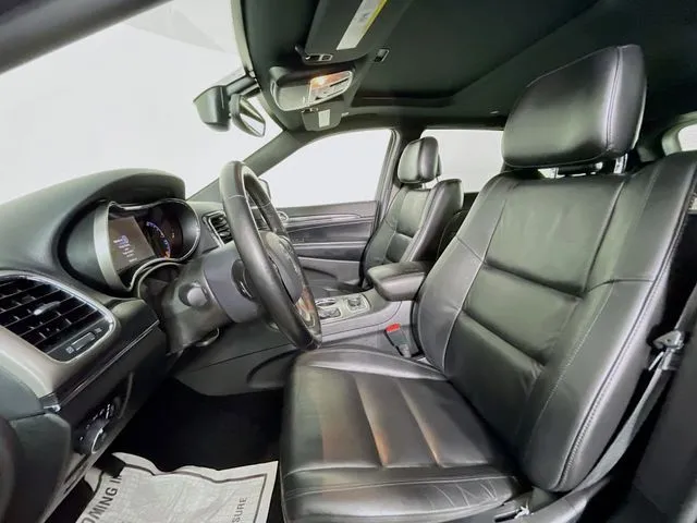 Jeep Grand Cherokee photo 15