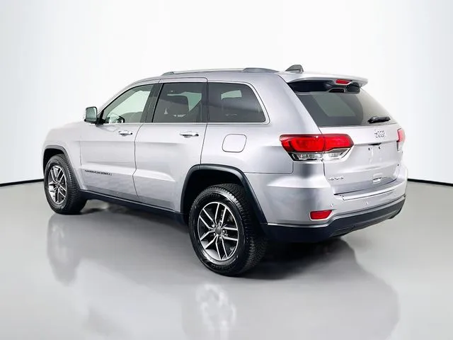 Jeep Grand Cherokee photo 3