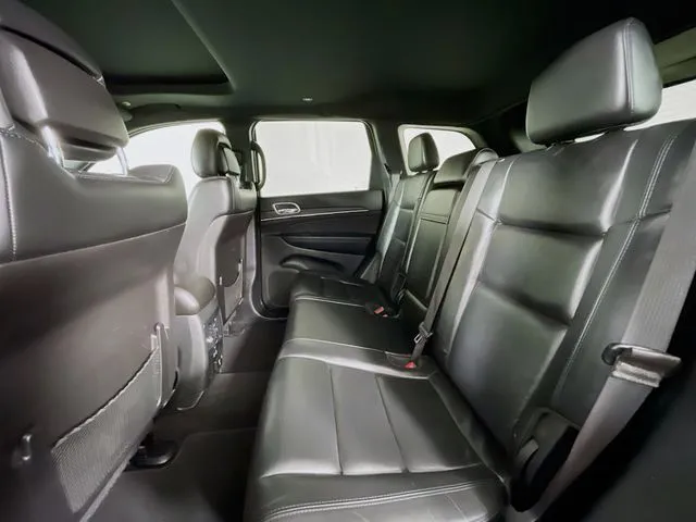 Jeep Grand Cherokee photo 18