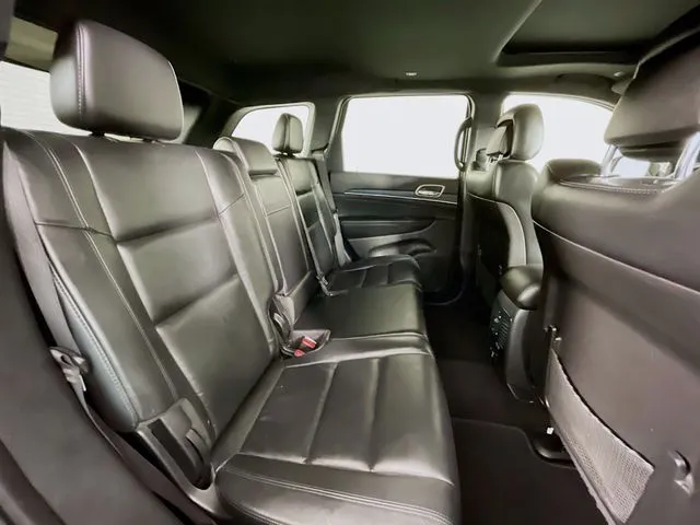 Jeep Grand Cherokee photo 19