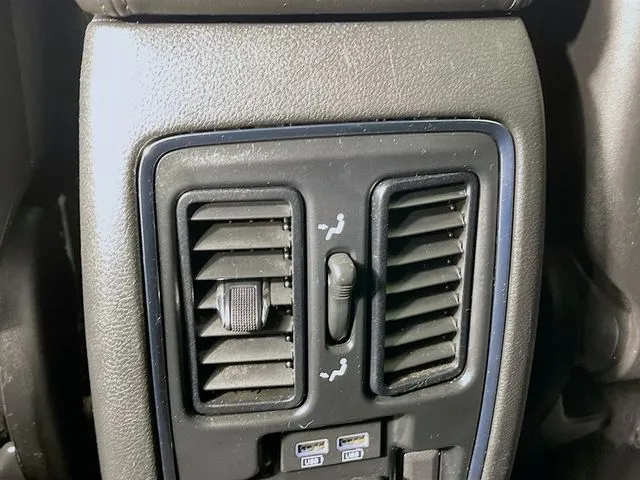 Jeep Grand Cherokee photo 29